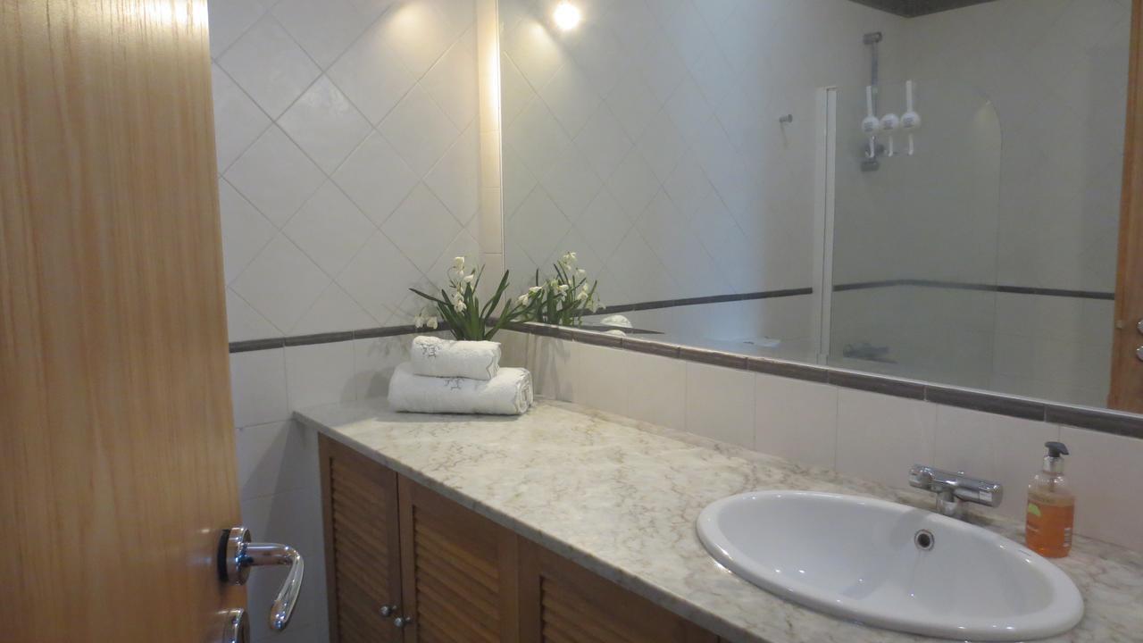 A Casa Do Lagar Homestay Azeitao